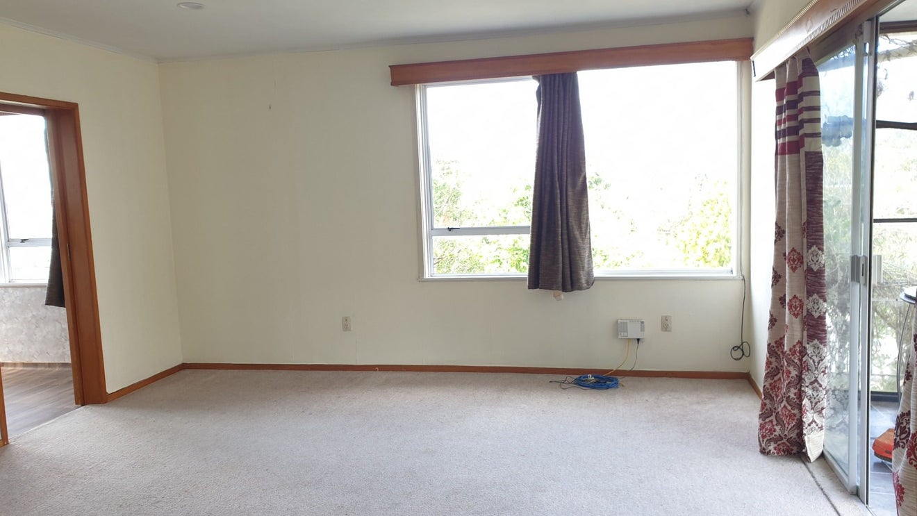 4 Cypress Place, Sunnynook, Auckland - Carousel 2