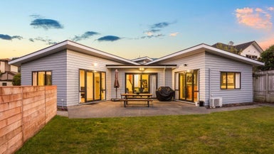 26 Navigation Drive, Whitby, Porirua - Carousel 1