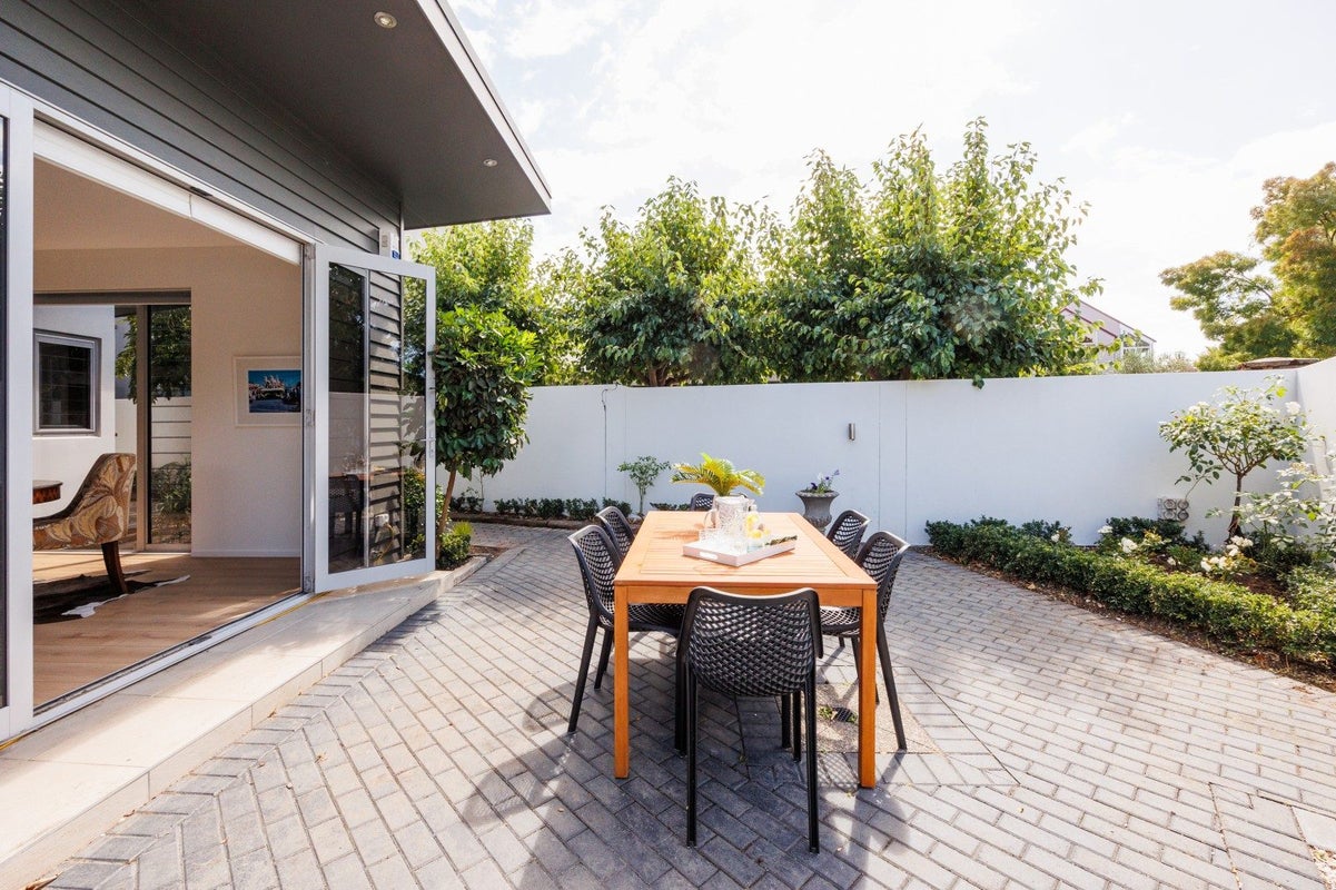 23 Montgomery Terrace, Hokowhitu, Palmerston North - Carousel 27