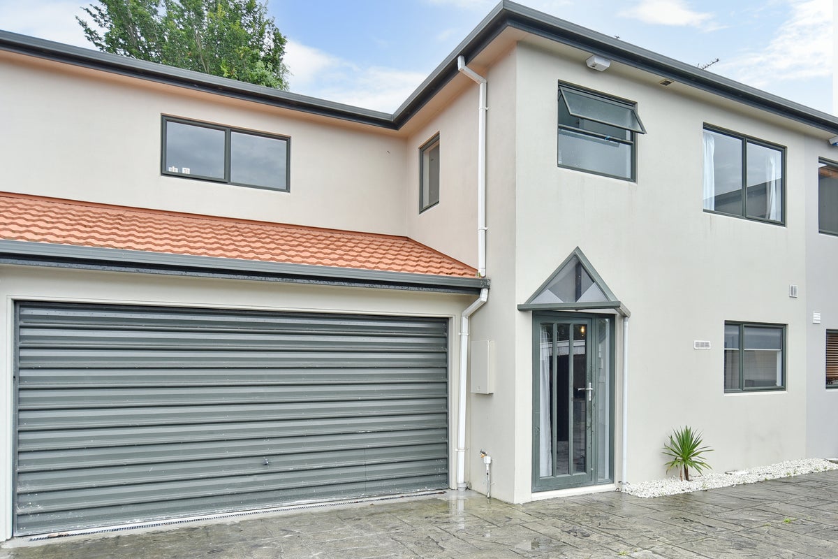 5/436 Barbadoes Street, Edgeware, Christchurch - Carousel 1