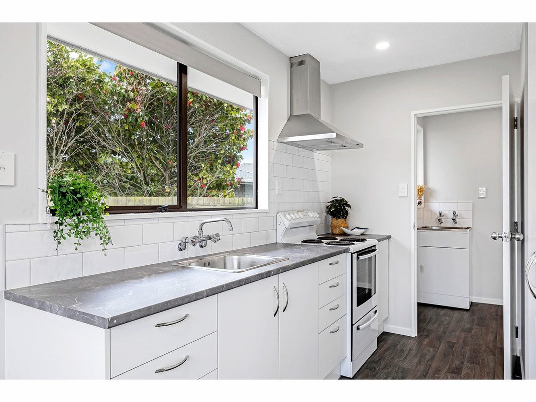 2/28 Neill Street, Hornby, Christchurch - Carousel 2