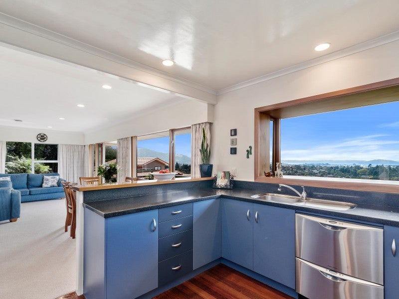 33 Exeter Place, Tihiotonga, Rotorua - Carousel 2