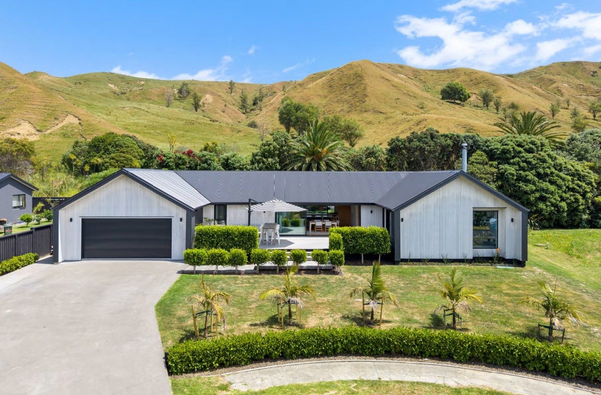 17 Sandy Cove, Wainui, Gisborne - Carousel 2