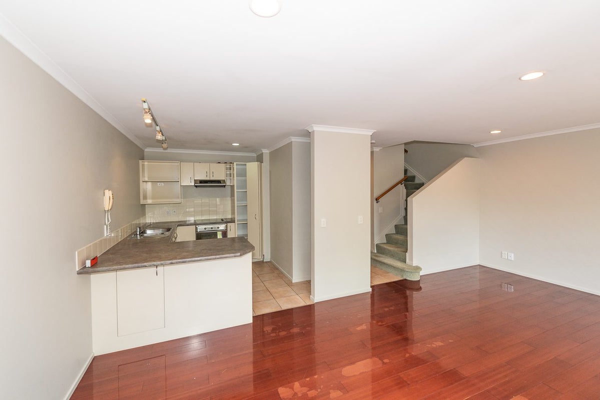 6/78 Fernhill Way, Oteha, Auckland - Carousel 2