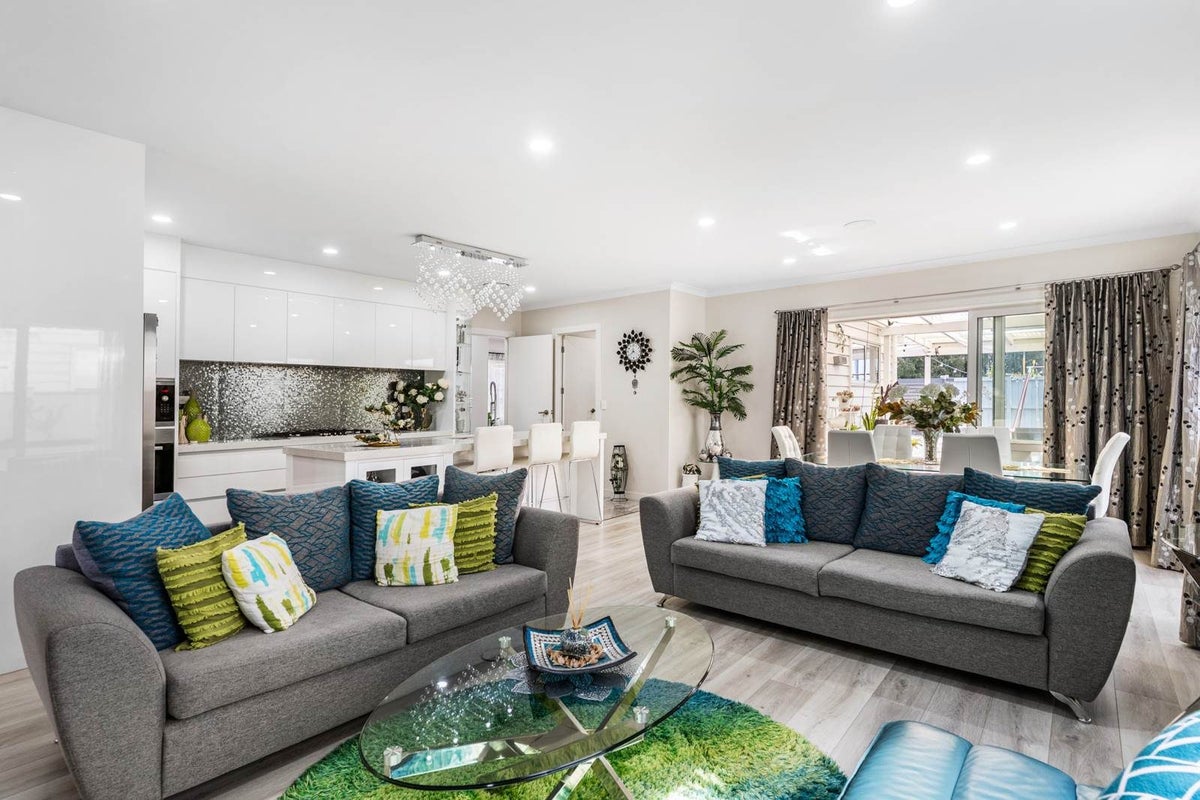 28  Frisken Road, Flat Bush, Manukau City, Auckland - Carousel 2