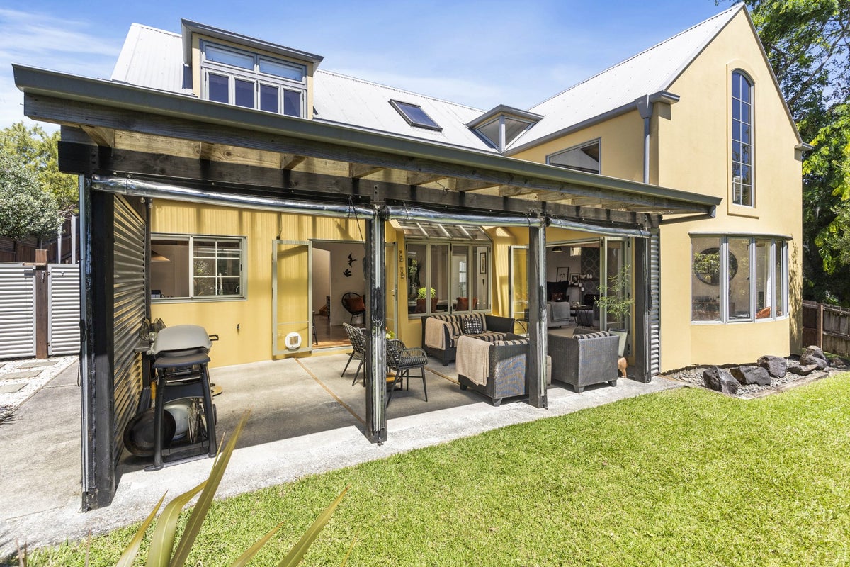 41 Avonleigh Road, Green Bay, Auckland - Carousel 1