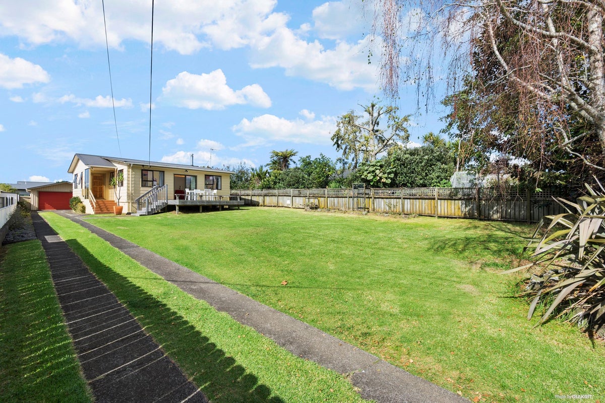 289 Royal Road, Massey, Auckland - Carousel 1