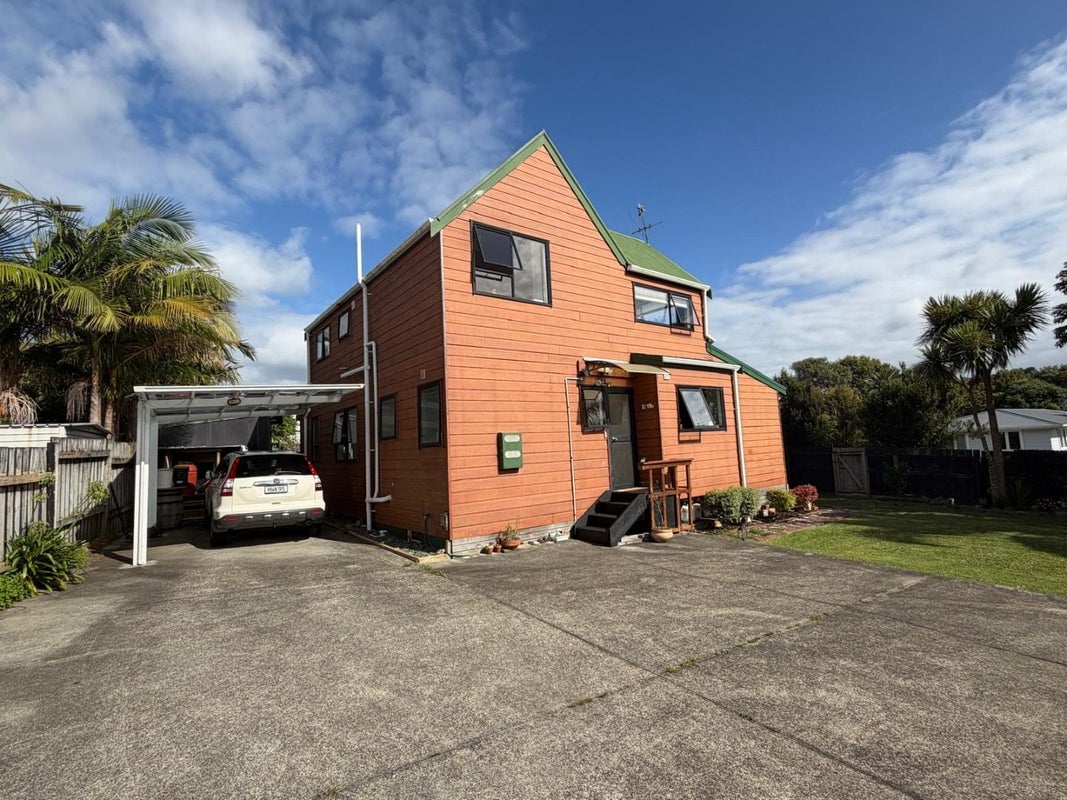 2/19A Woodvale Road, Glen Eden, Auckland - Carousel 1