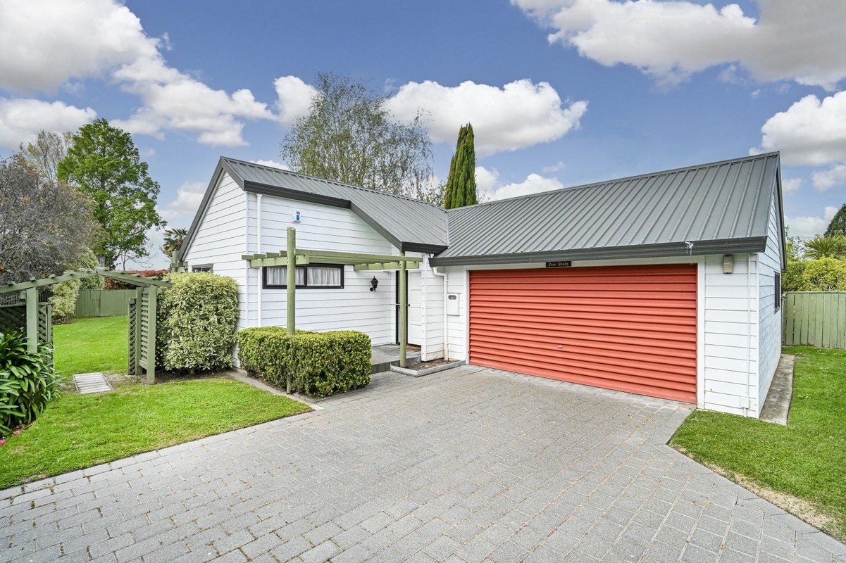 1264 Louie Street, Parkvale, Hastings - Carousel 1