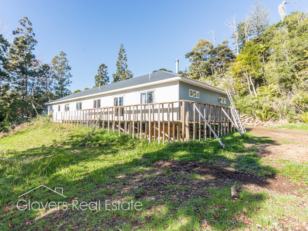 8 Duffy Road, Waitakere, Auckland - Carousel 2