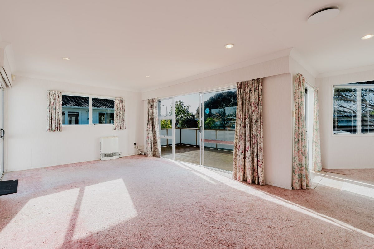 14 Fiona Place, Dinsdale, Hamilton - Carousel 2