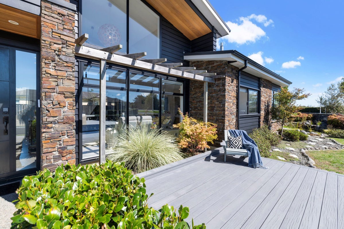 16 Brumbie Way, Karaka, Papakura - Carousel 2