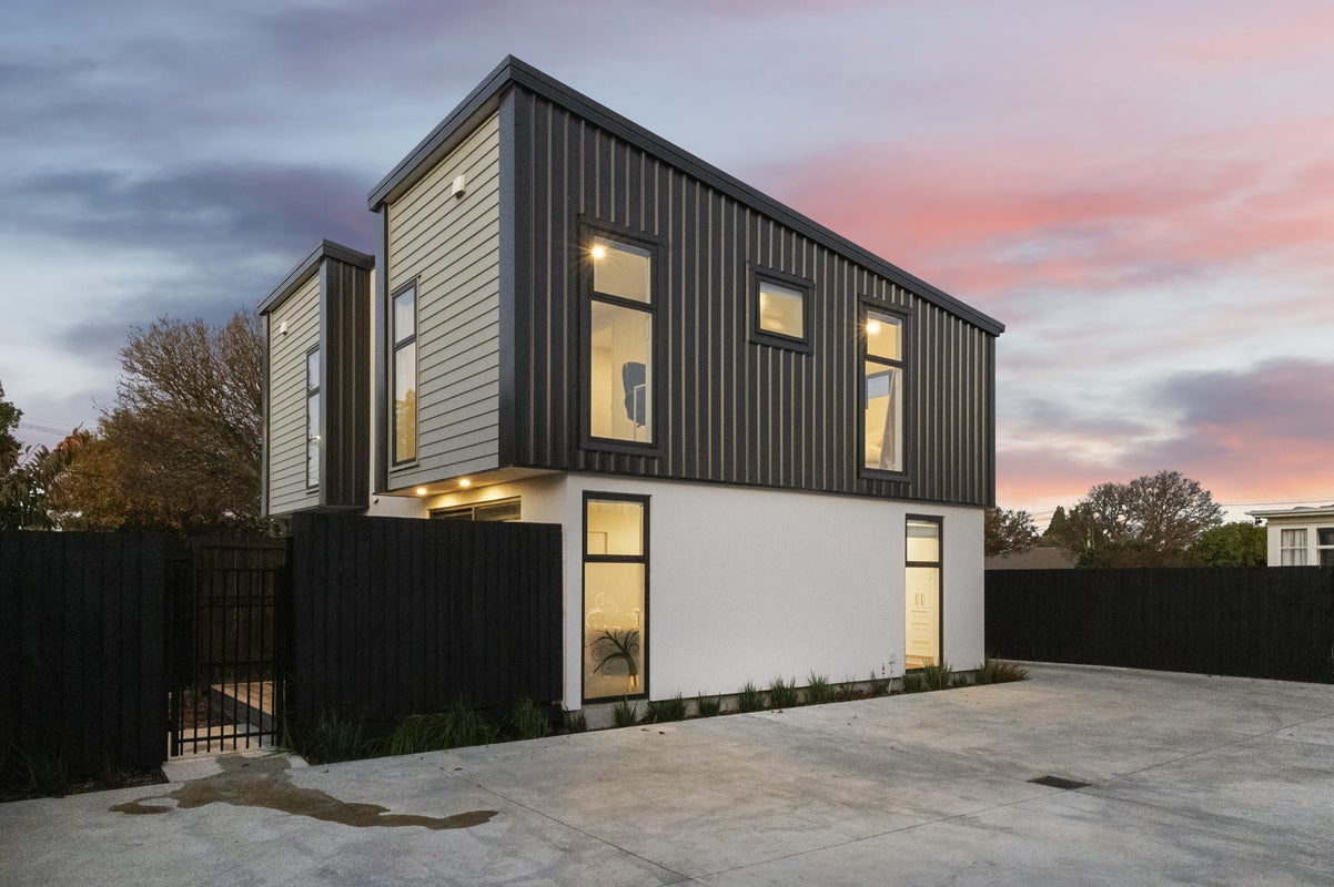 2/7 Hinemoa Street, Spreydon, Christchurch - Carousel 1