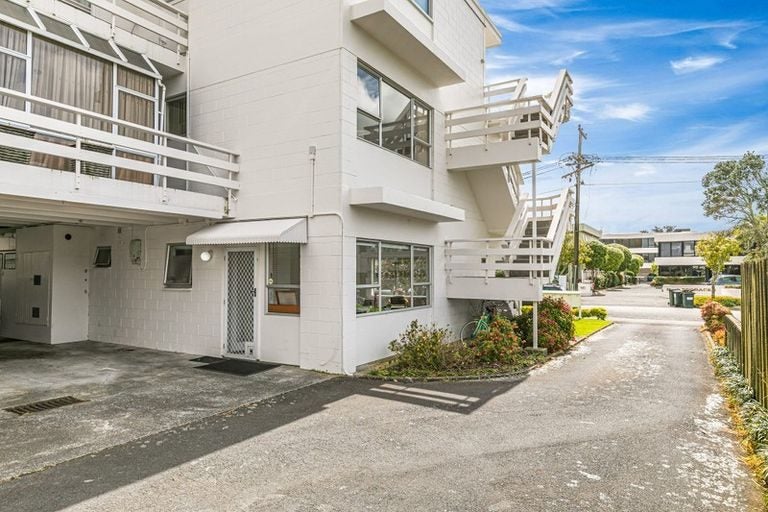 1/9 Marau Crescent, Mission Bay, Auckland - Carousel 11