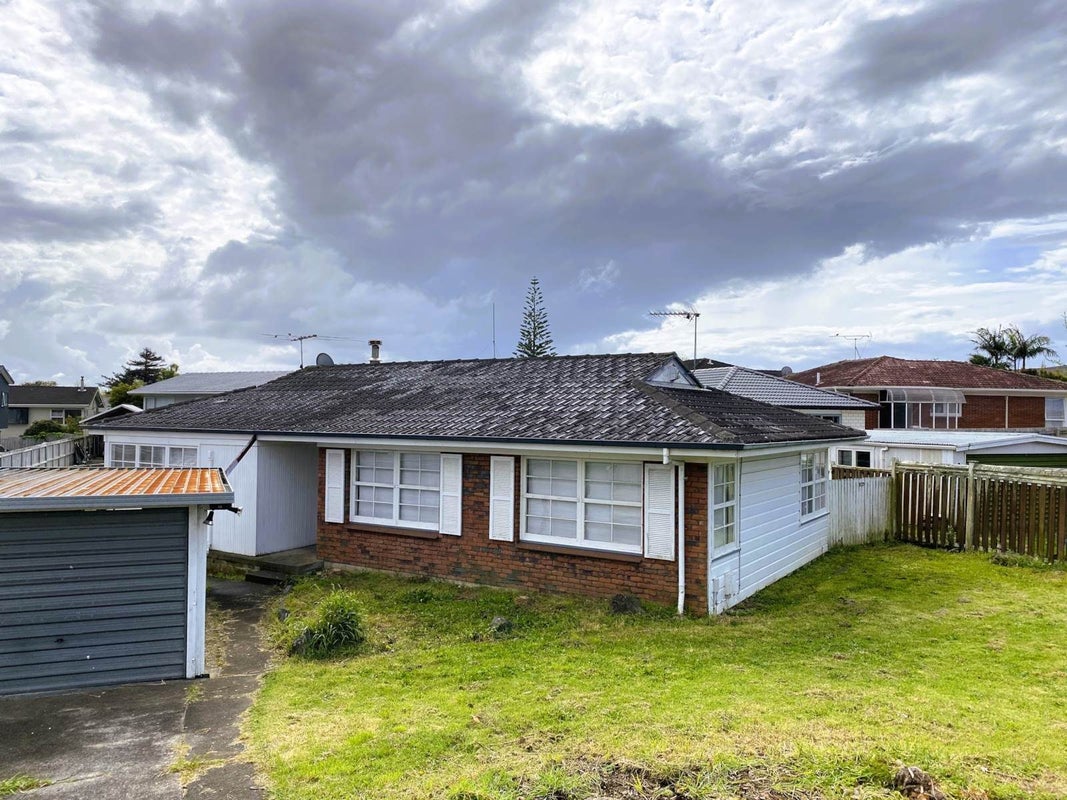 237 Bucklands Beach Road, Bucklands Beach, Auckland - Carousel 1