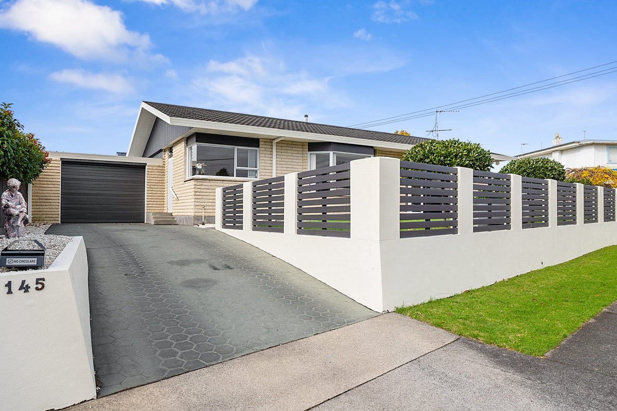 145 Mangorei Road, Merrilands, New Plymouth - Carousel 2