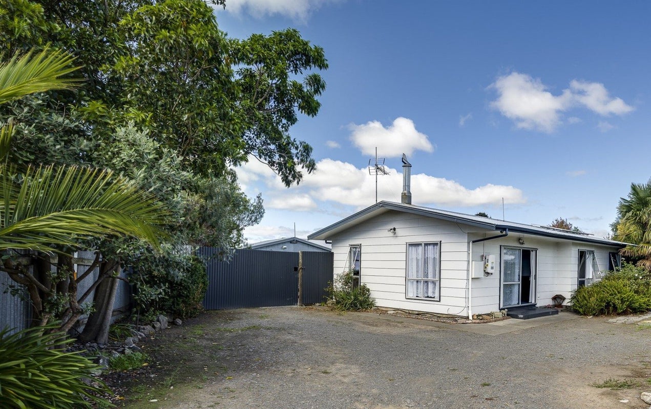 47 Yarmouth Road, Flaxmere, Hastings - Carousel 1