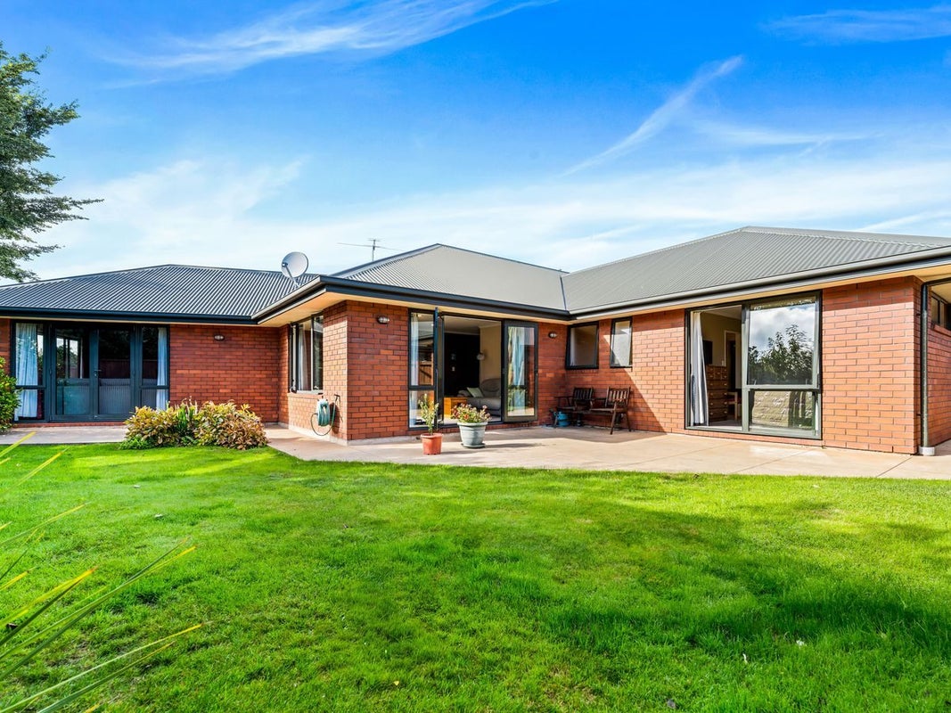 8 Thornaby Close, Burnside, Christchurch - Carousel 2
