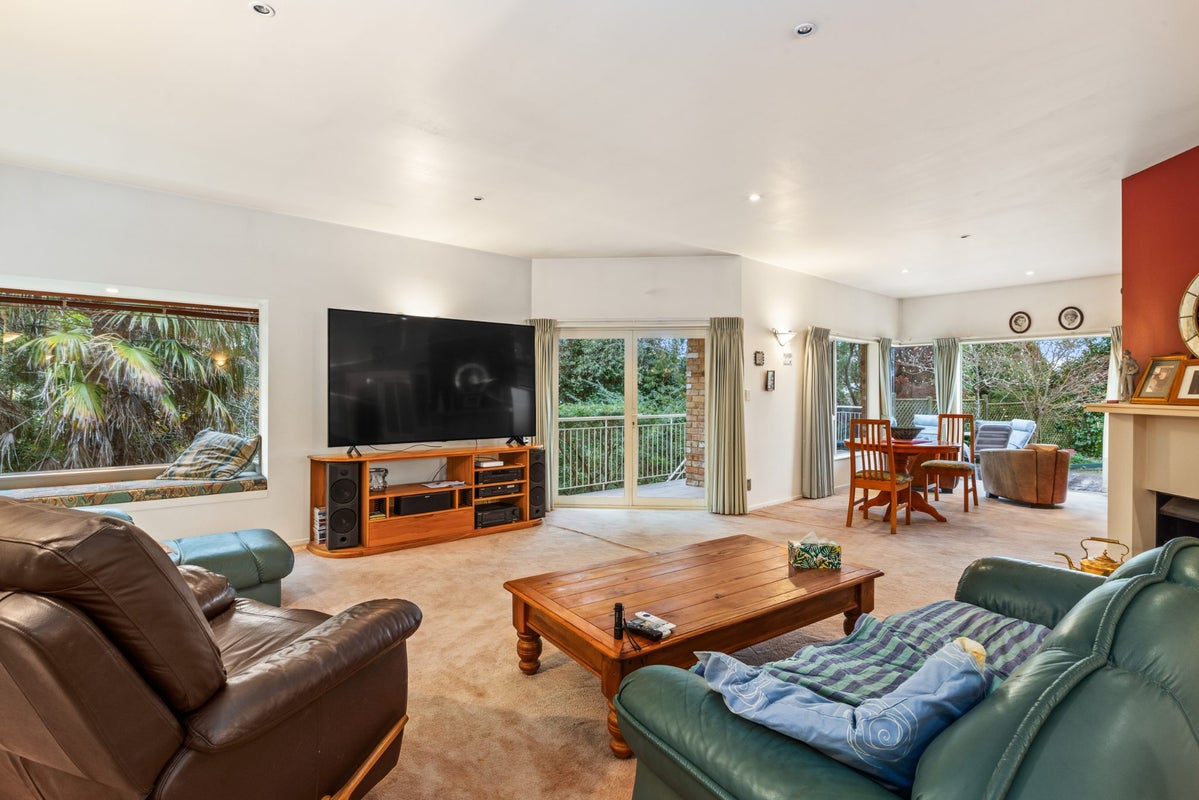 48A Redwing Street, Browns Bay, Auckland - Carousel 2