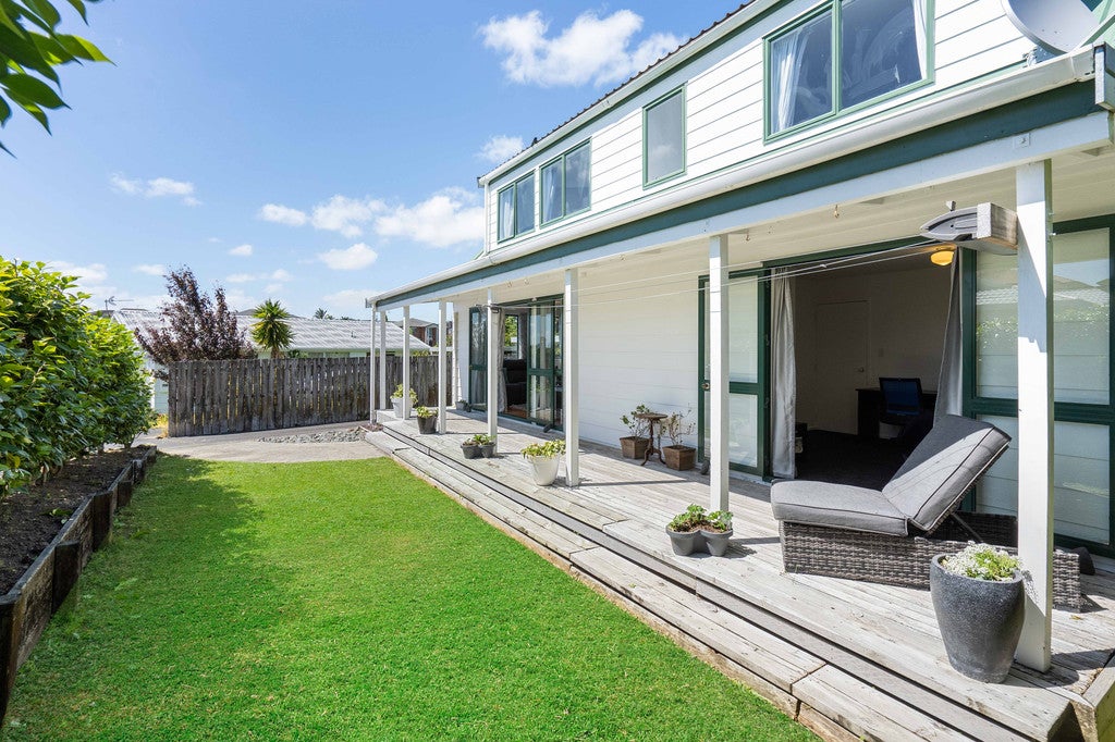 1/24 Halyard Place, Te Atatu Peninsula, Auckland - Carousel 2