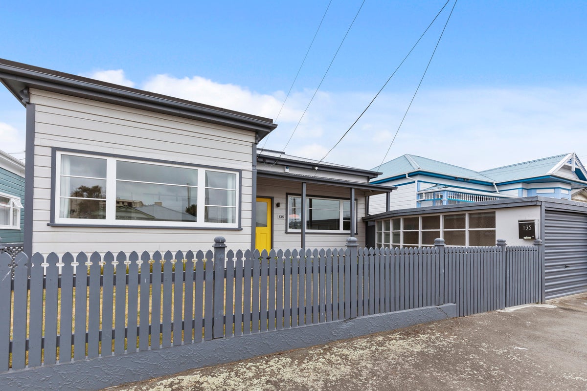 135 Nelson Street, Petone, Lower Hutt - Carousel 1