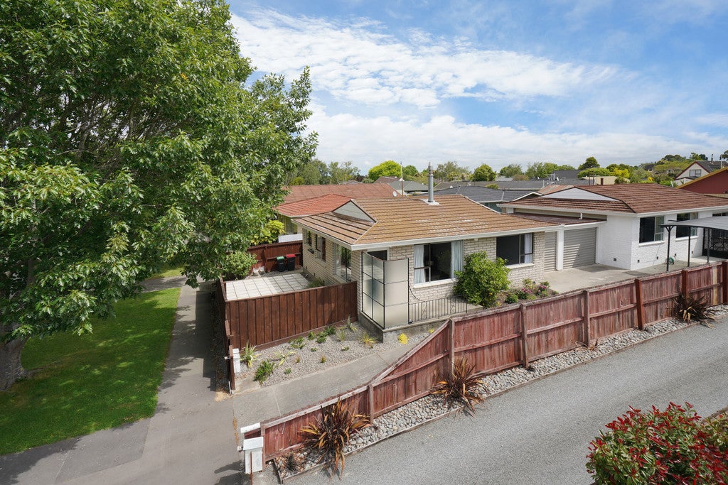 1/21 Salford Avenue, Redwood, Christchurch - Carousel 1
