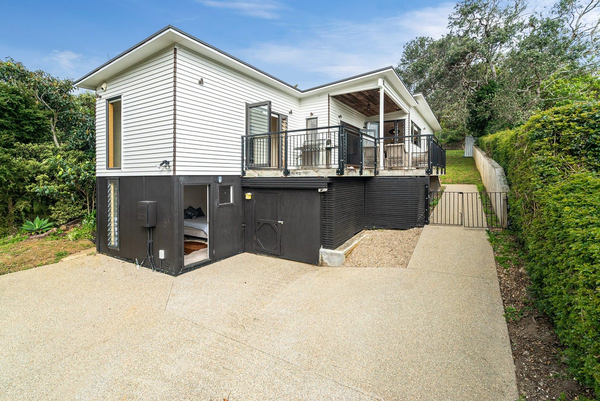 9 Ostend Road, Ostend, Waiheke Island - Carousel 2
