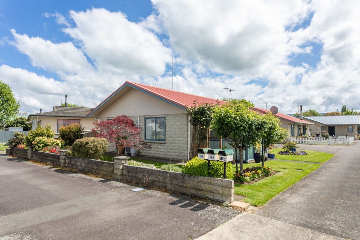 19A Burns Street, Dannevirke - Carousel 2