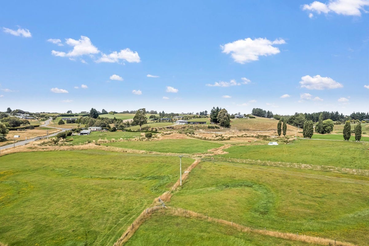 33B Devils Bridge Road, Weston, Oamaru - Carousel 10