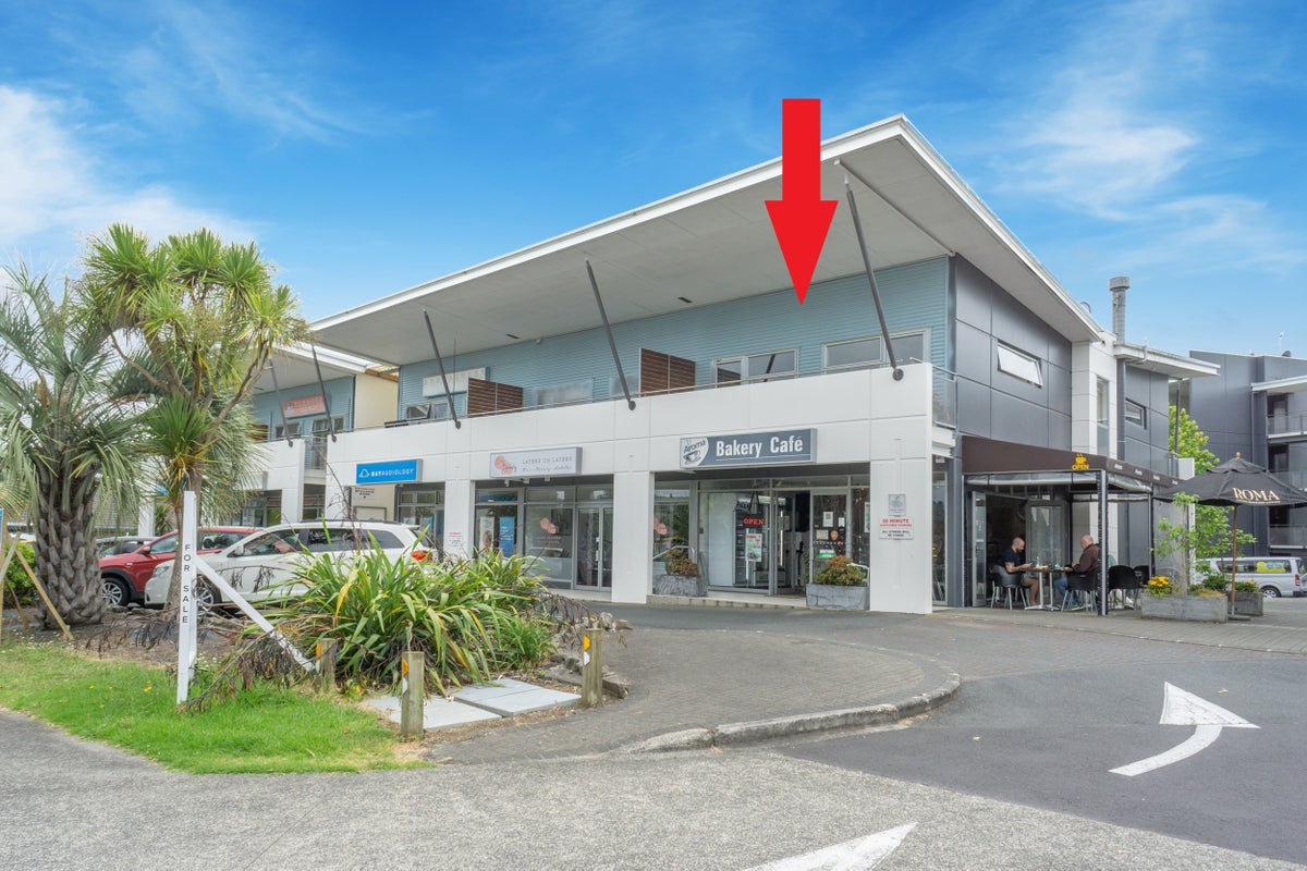 10/210B Dairy Flat Highway, Albany, North Shore City - Carousel 2
