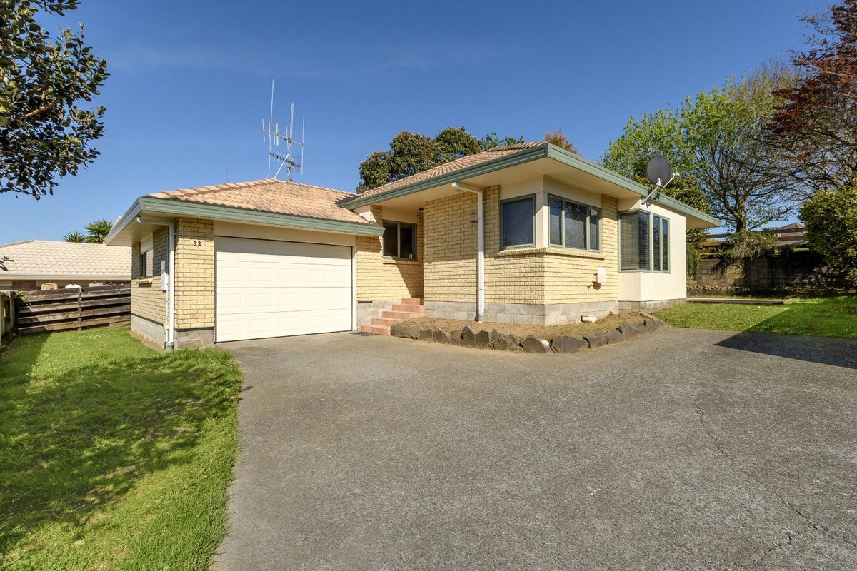 52 Robins Road, Judea, Tauranga - Carousel 1