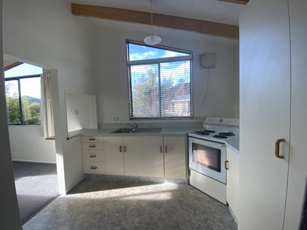 16B Leicester Street, Picton, Picton - Carousel 2