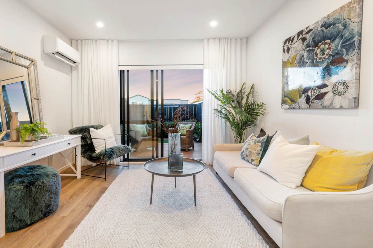 9  Kiato Lane, Flat Bush, Manukau City, Auckland - Carousel 1