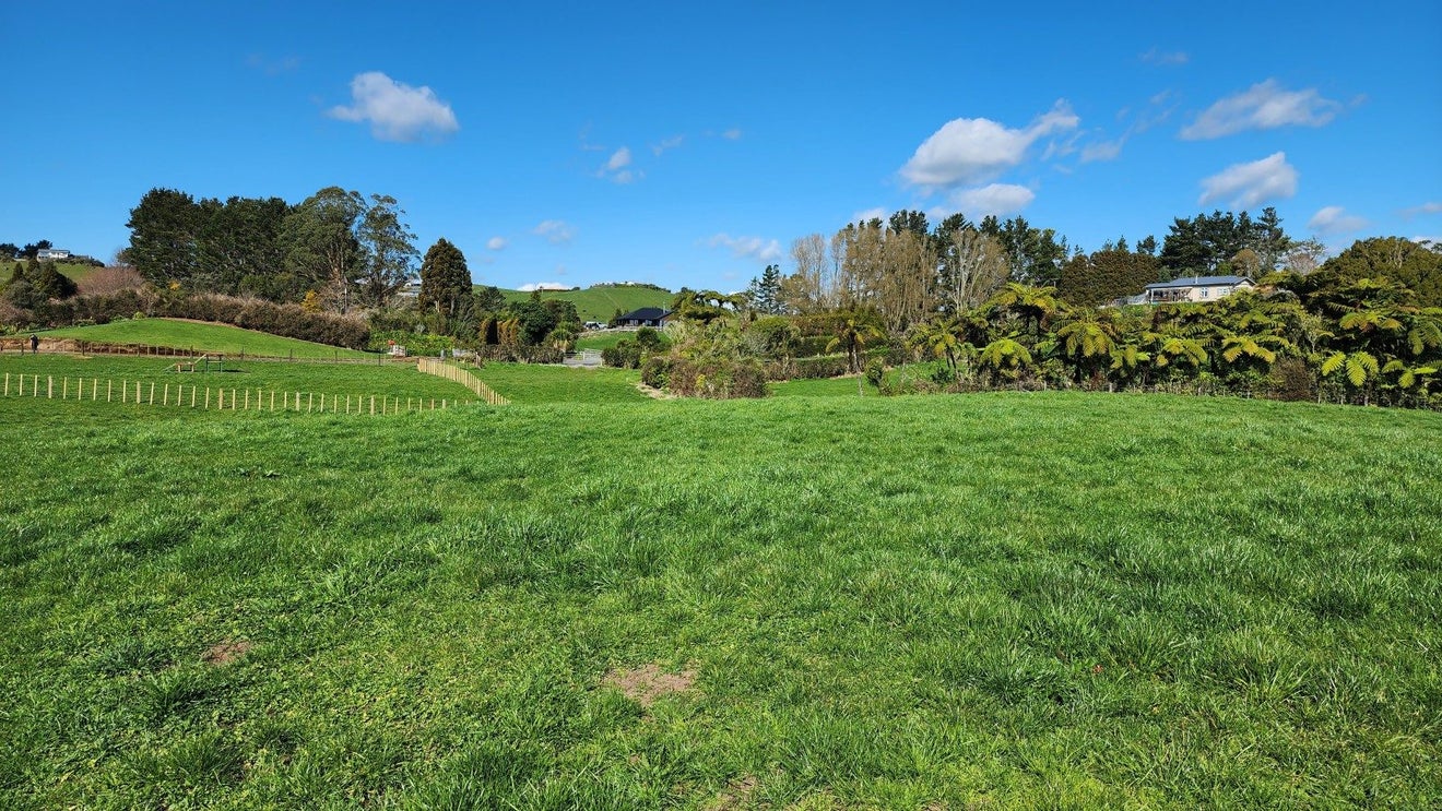 868 Upland Road, Egmont Village, New Plymouth - Carousel 2