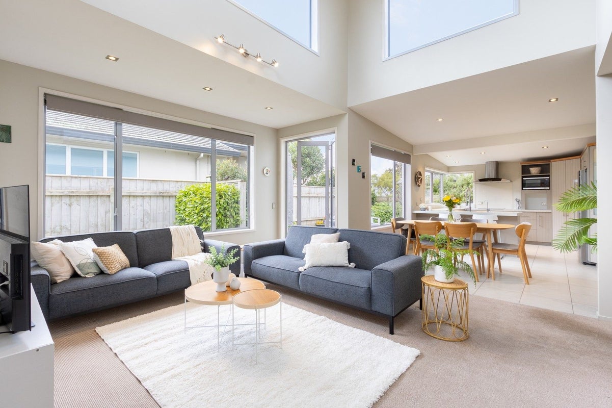 8 Metzenthin Close, Raumati South, Paraparaumu - Carousel 2