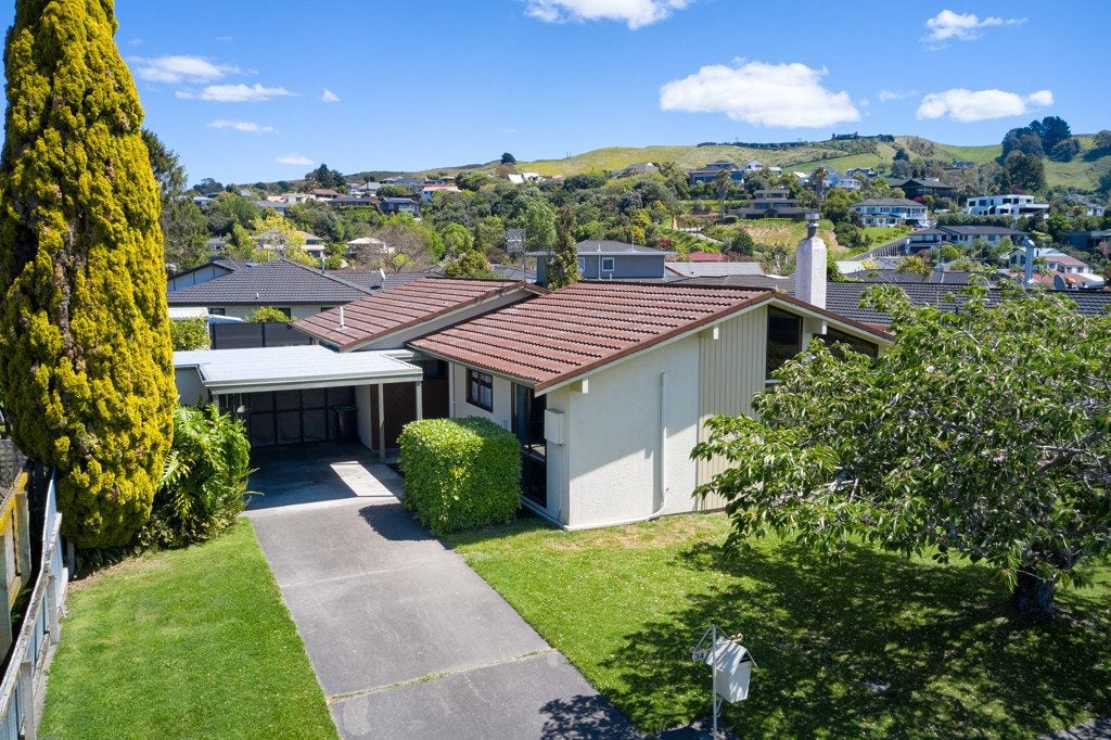 34 O'Dowd Road, Taradale, Napier - Carousel 1