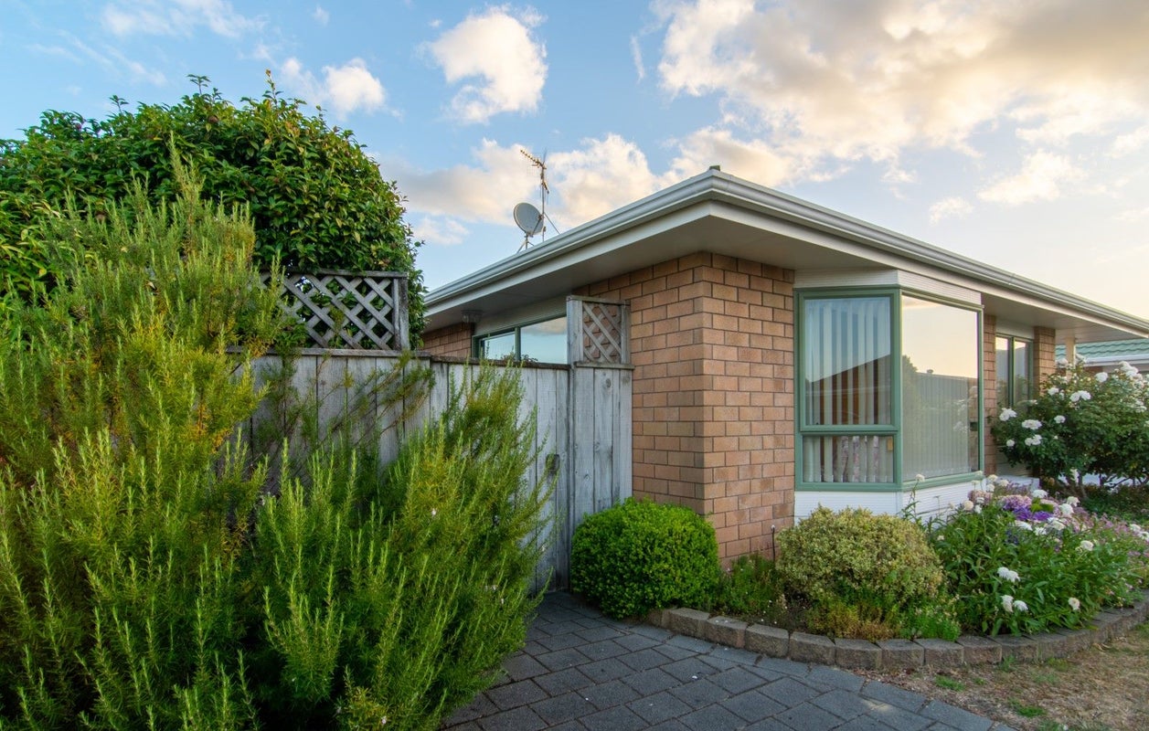 19A Dennis Taylor Court, Paraparaumu - Carousel 2