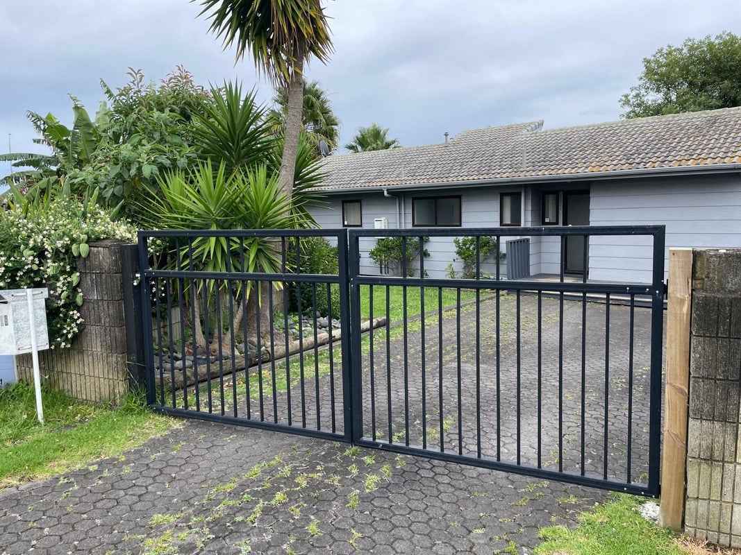 18 Oreti Place, Clover Park, Auckland - Carousel 2