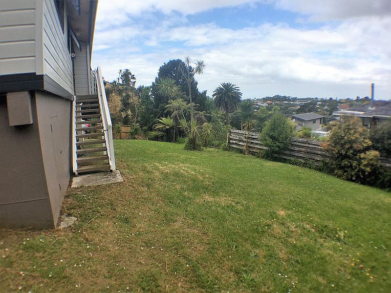 20 Arran Road, Browns Bay, Auckland - Carousel 9