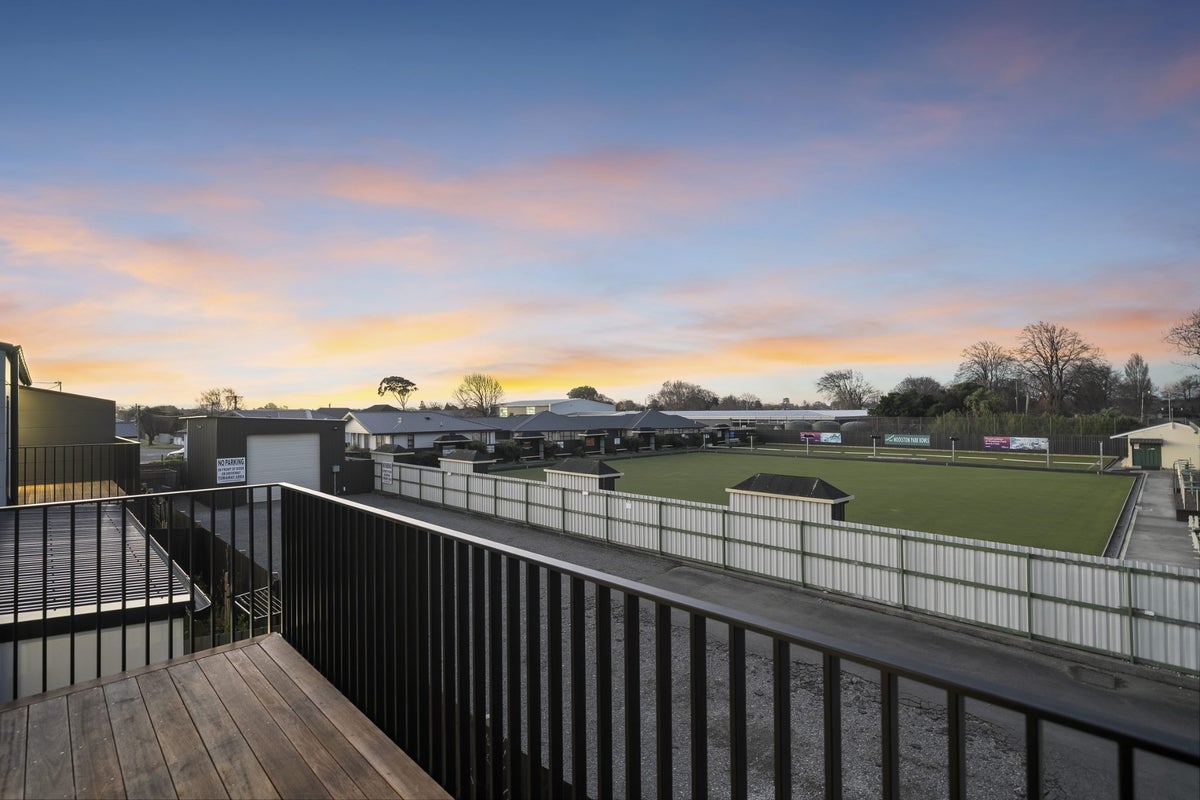4/15 Silvester Street, Woolston, Christchurch - Carousel 1