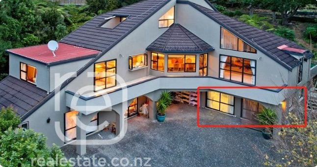 211 Chelsea View Drive, Chatswood, Auckland - Carousel 1