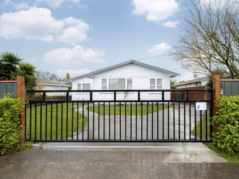 135 Riverbend Road, Onekawa, Napier - Carousel 1