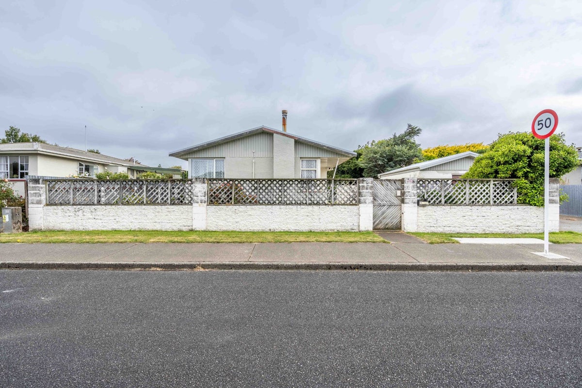 236 Talbot Street, Hargest, Invercargill - Carousel 1