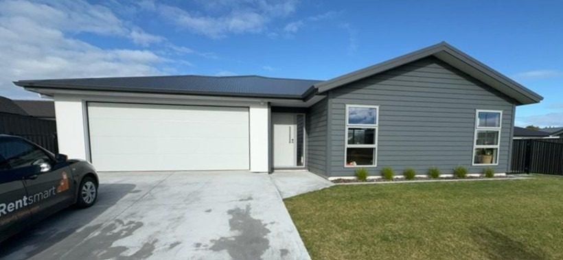 4 George Yee Place, Taradale, Napier - Carousel 1