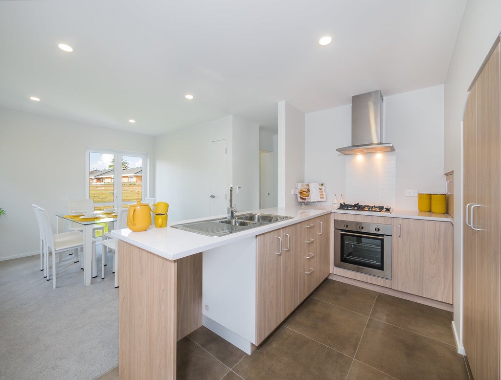51 Divide Loop, Takanini, Auckland - Carousel 2