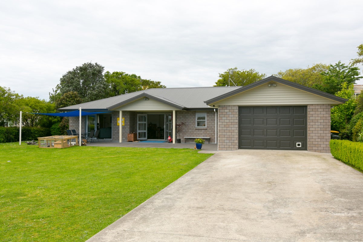 9B Whitcombe Street, Lepperton, New Plymouth - Carousel 1