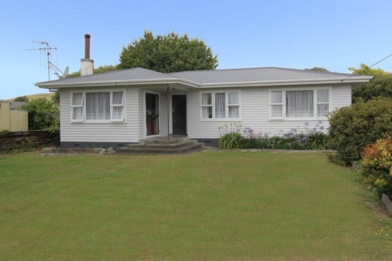 23 Huxley Street, Pahiatua - Carousel 1