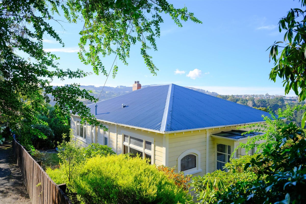 16 Cairnhill Street, Maori Hill, Dunedin - Carousel 2