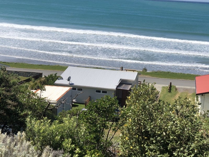 98 Jetty Road, Castlepoint - Carousel 11