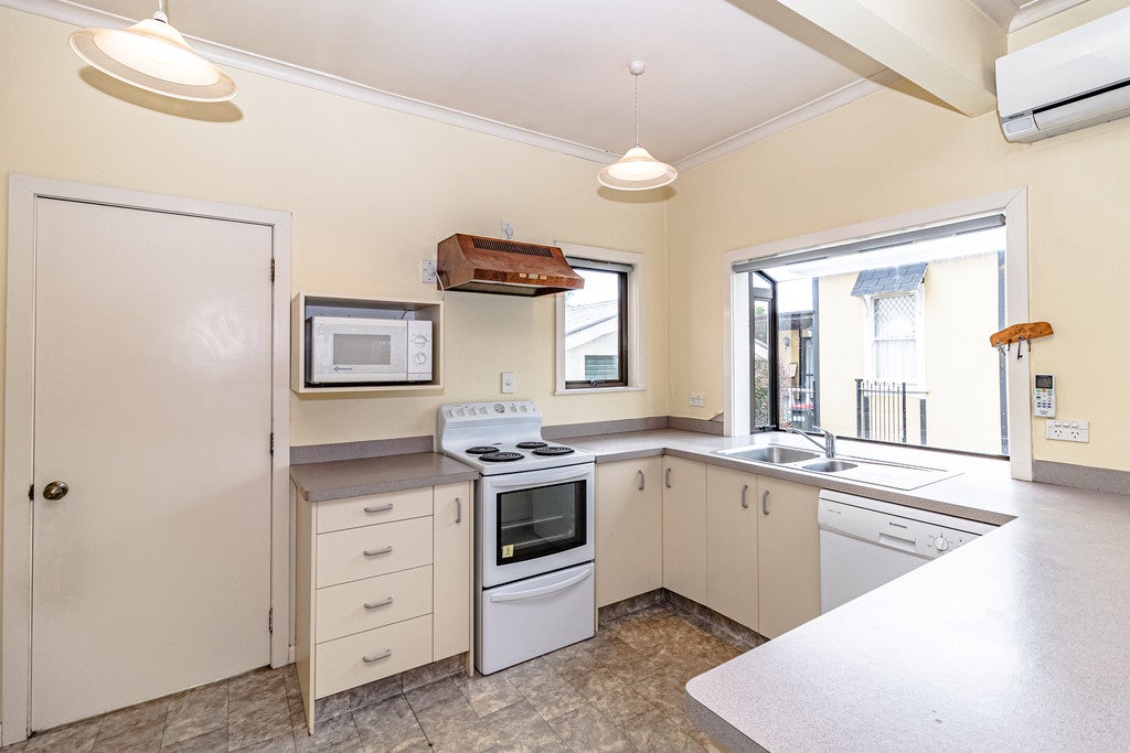 7 George Street, Aramoho, Whanganui - Carousel 2